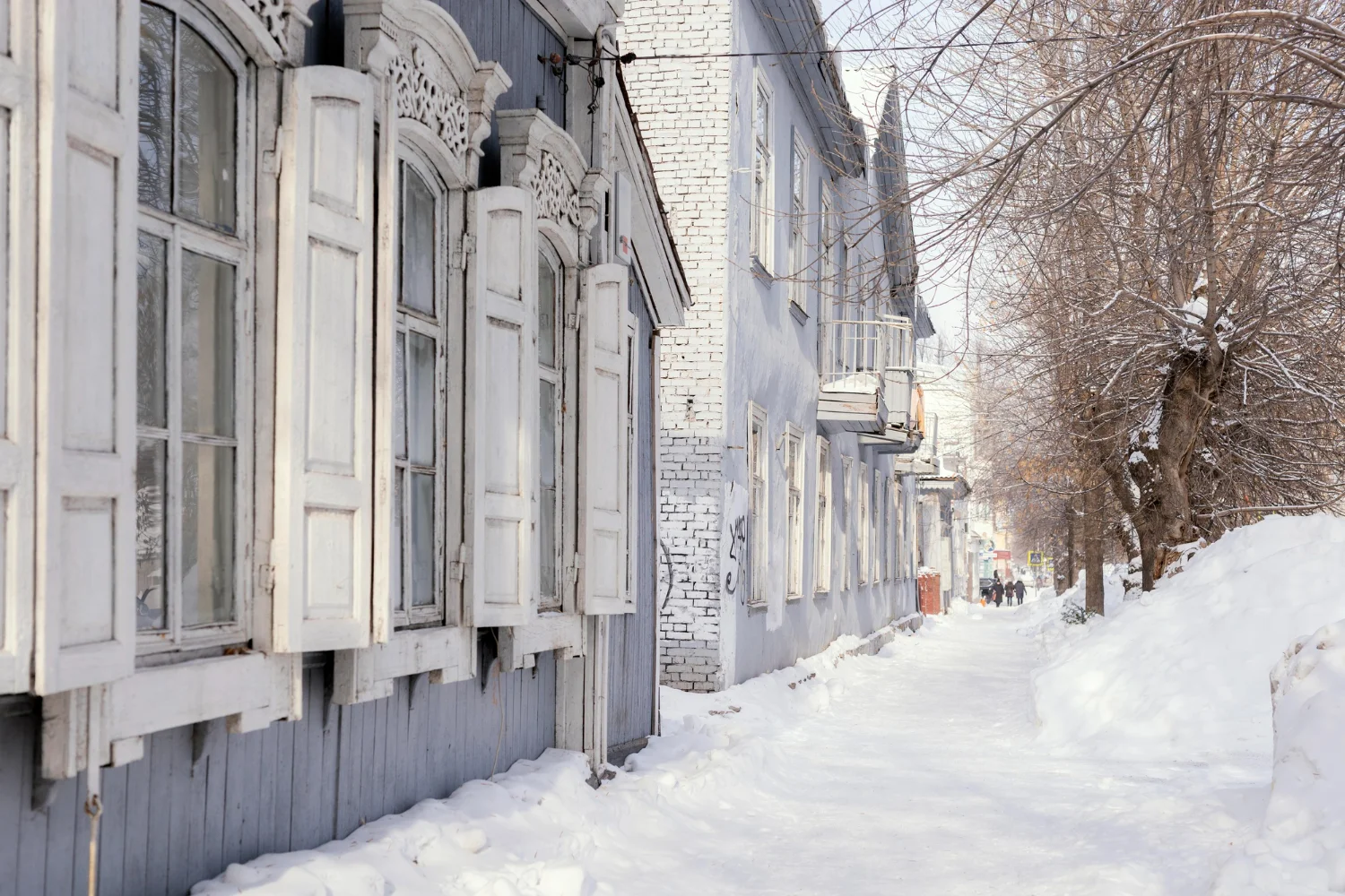Staying Safe During Icy Winnipeg Days: February Home Care Strategies That Help Seniors Thrive at Home